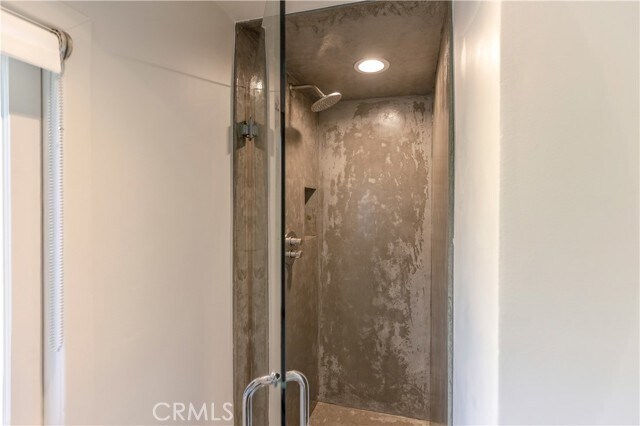 Building Photo - 2412 Canyon Oak Dr
