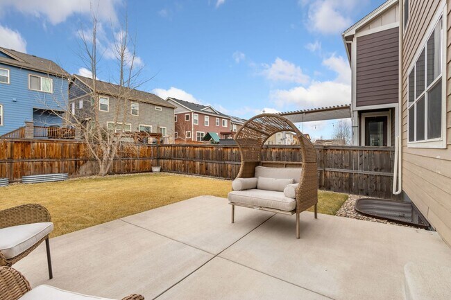 Building Photo - Beautiful 3 Bed 2.5 Bath House in NE Fort ...
