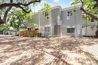 Building Photo - 3117 Mary St