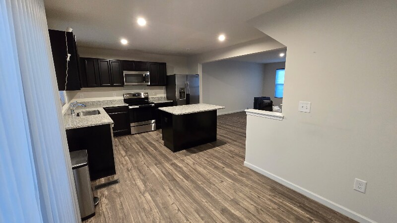 Building Photo - 99 Manilla Cir