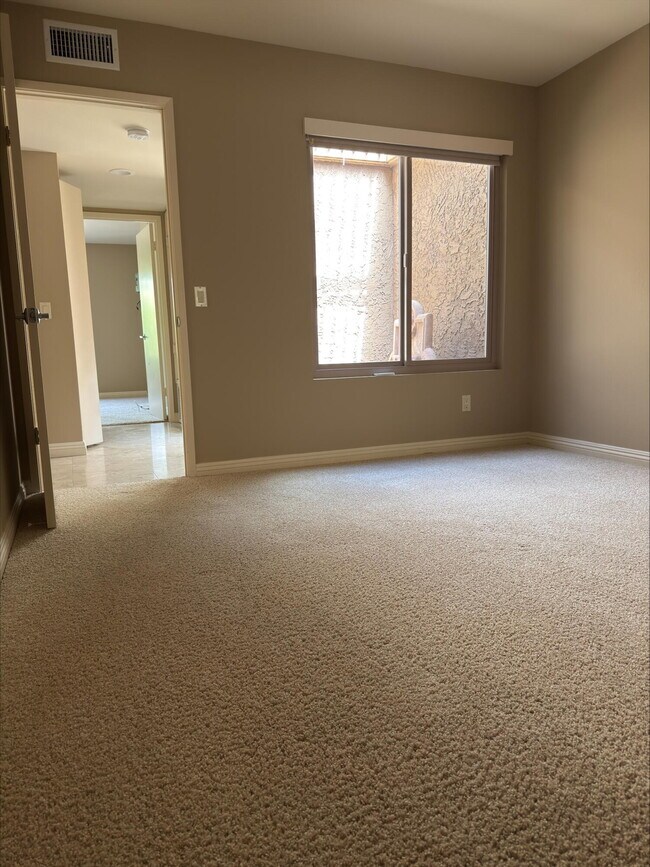 Building Photo - 44299 Capri Ct