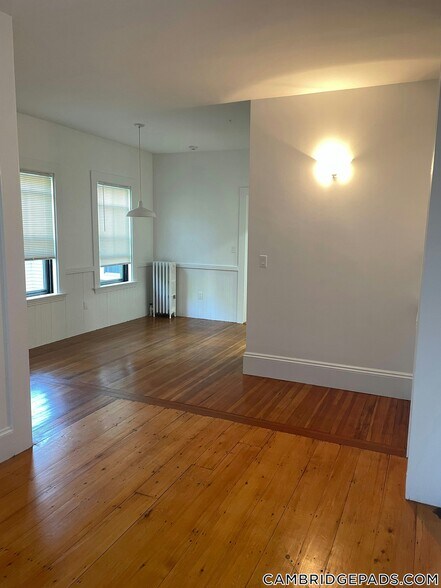 Building Photo - 32 Healey St