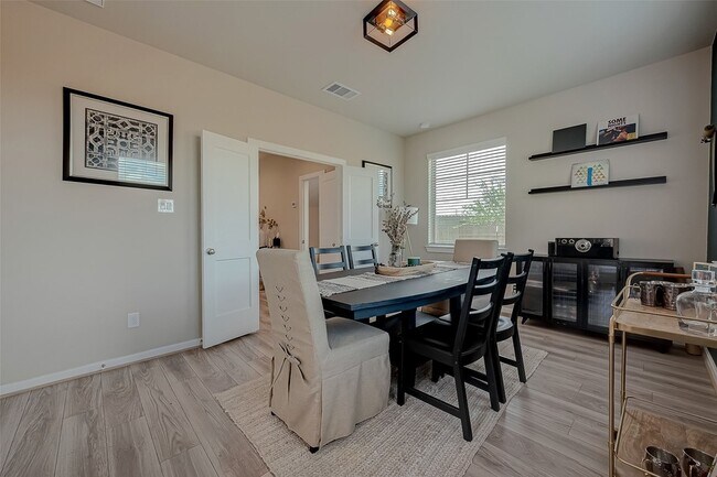 Building Photo - 7659 Green Bulrush Wy