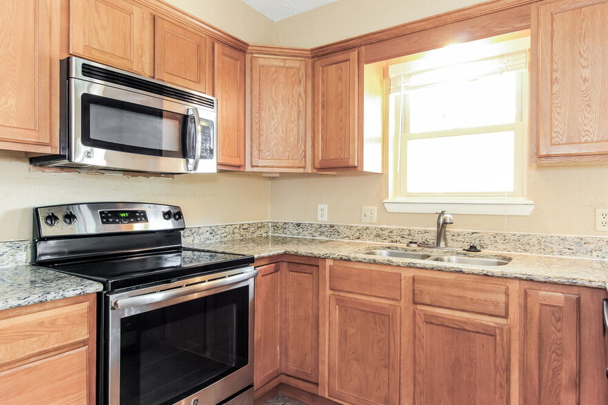 Building Photo - 317 Chickasaw Ln