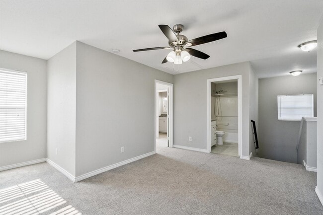 Building Photo - 1011 Tesoro Hills