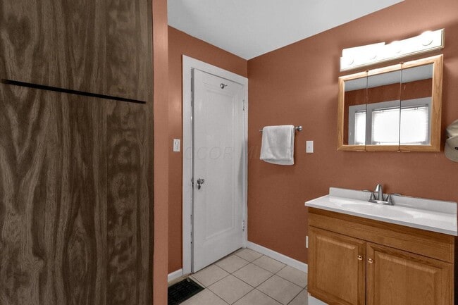 Building Photo - 109 S Westgate Ave