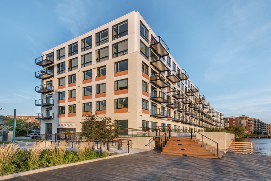 DoMUS Apartments 441 E Erie St E Milwaukee WI 53202 Apartment Finder