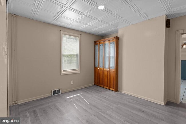 Building Photo - 129 Blake Ave