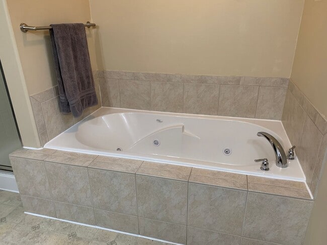 Building Photo - House for RENT:  Lynnwood/Brier 3 br - 2.5...