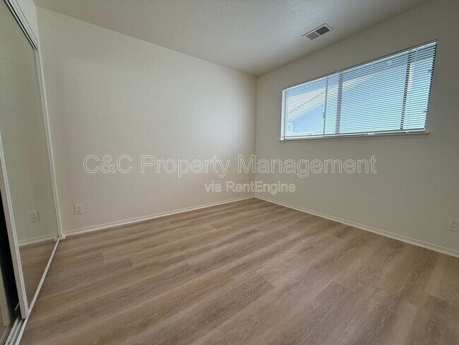 Building Photo - 360 Prescott Ave