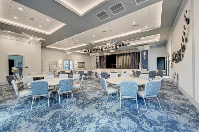 Building Photo - 14773 Cumberland Dr