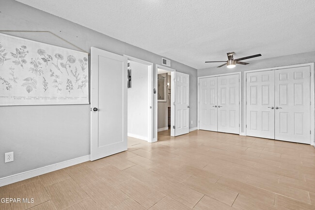 Building Photo - 3225 Fort Blvd