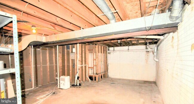 Building Photo - 1506 Chain Bridge Ct