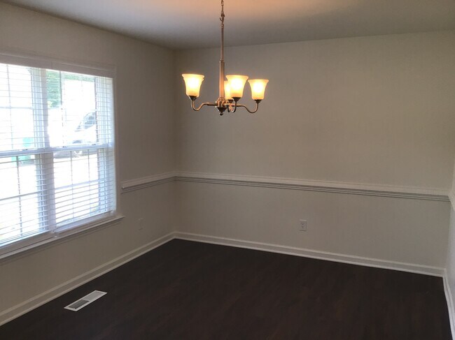 Building Photo - 6682 Knob Hill Ct