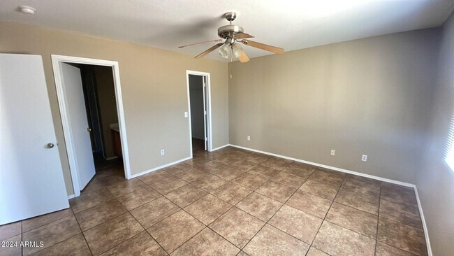 Building Photo - 7381 W Palo Verde Dr