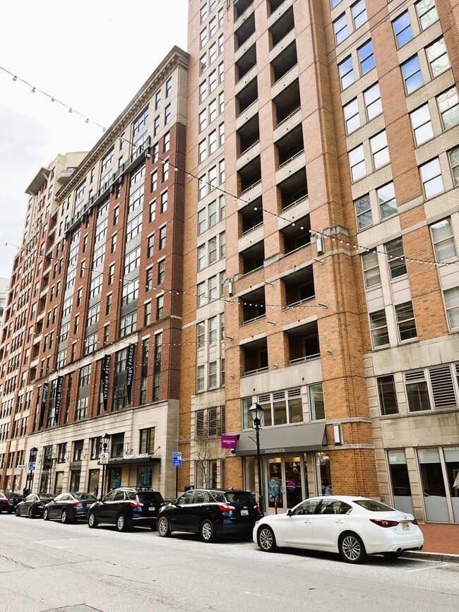 Surrounding businesses - 675 President St