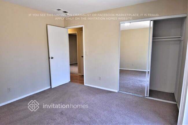 Building Photo - 3054 Coventry Dr