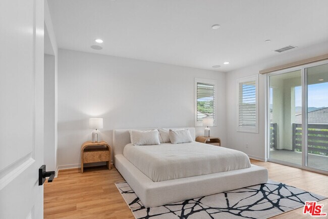 Building Photo - 18130 Radiance Ln