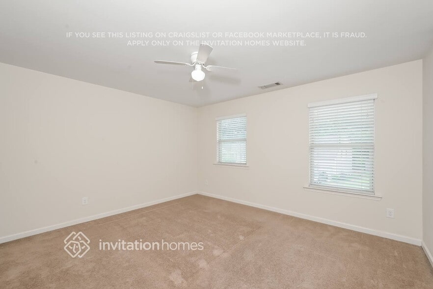 Building Photo - 410 Village Broad St