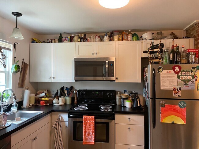 Building Photo - 3BR Close to the Heart of Normaltown