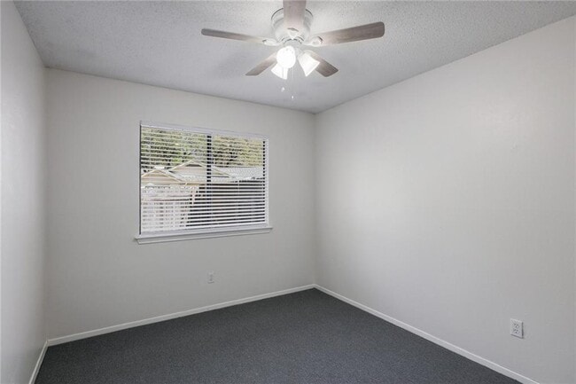 Building Photo - 2502 W Messick Loop