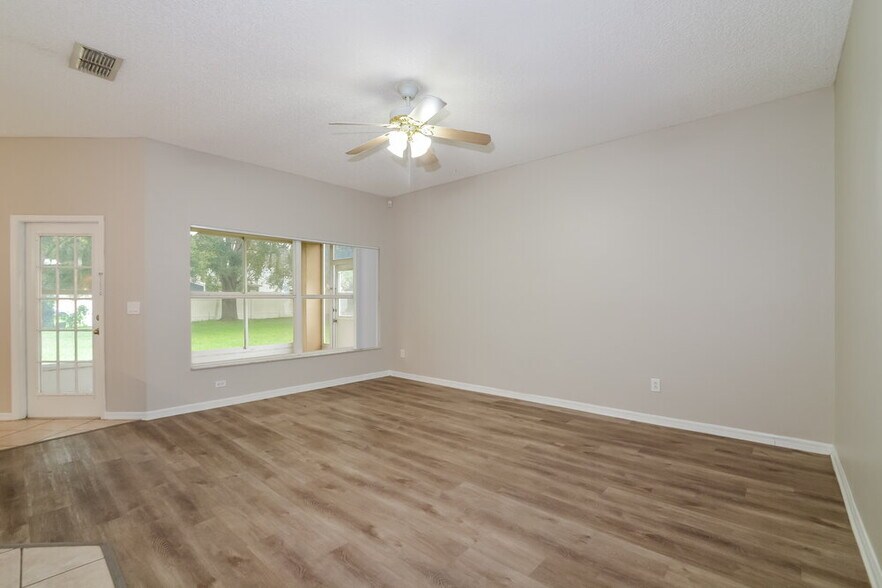 Building Photo - 882 Grand Sayan Loop