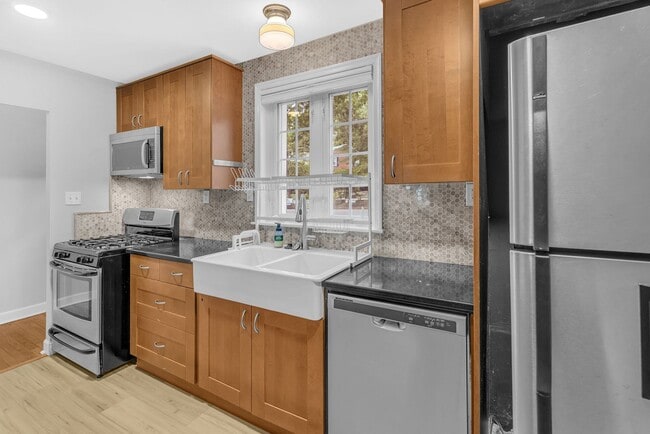 Building Photo - Charming Alexandria Home in Del Ray