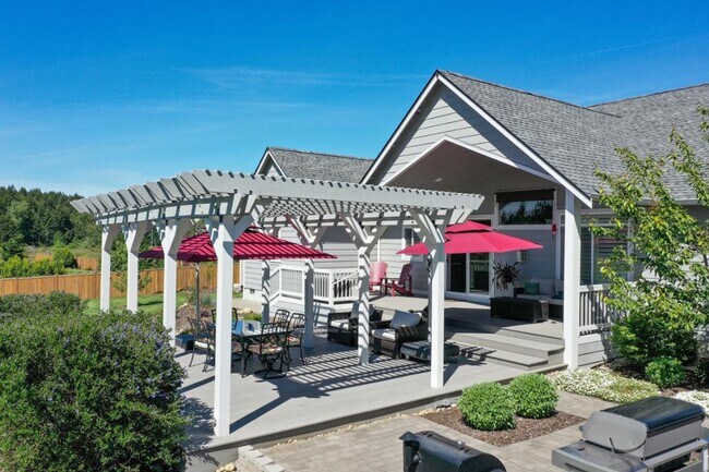 Building Photo - Luxury Yelm Estate on ¾ Acre with Custom Outdoor Living, Loft, A/C & Designer Kitchen!