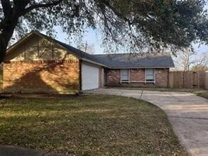 Building Photo - 3304 Sandpiper Dr