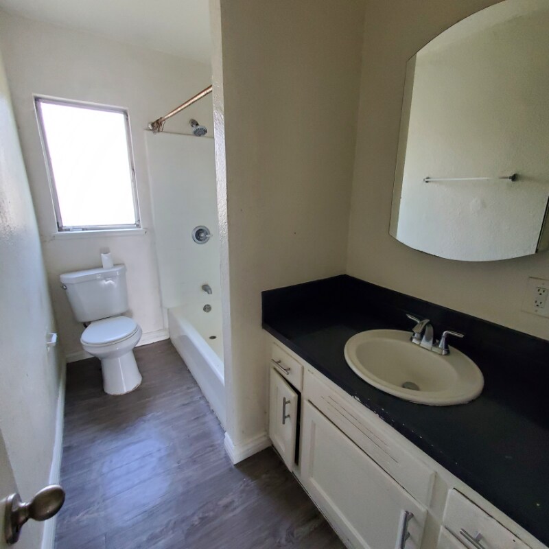 Building Photo - 4847 W Slauson Ave