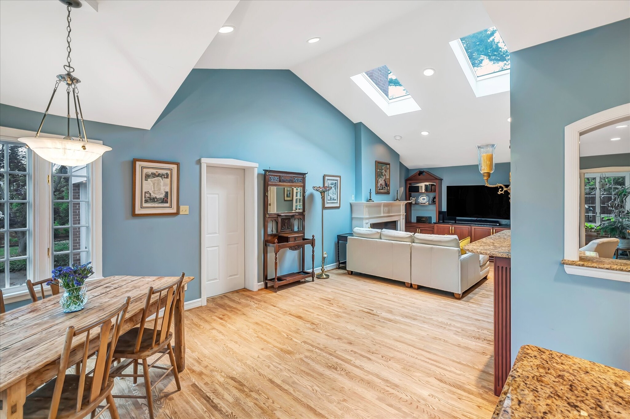 Building Photo - 15 Brazillian Ct