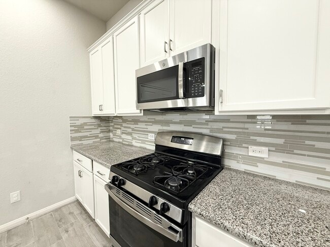 Building Photo - 2731 Glenfield Manor Ln