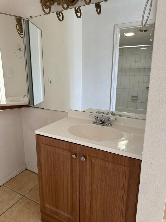 Building Photo - 16402 N 31st St