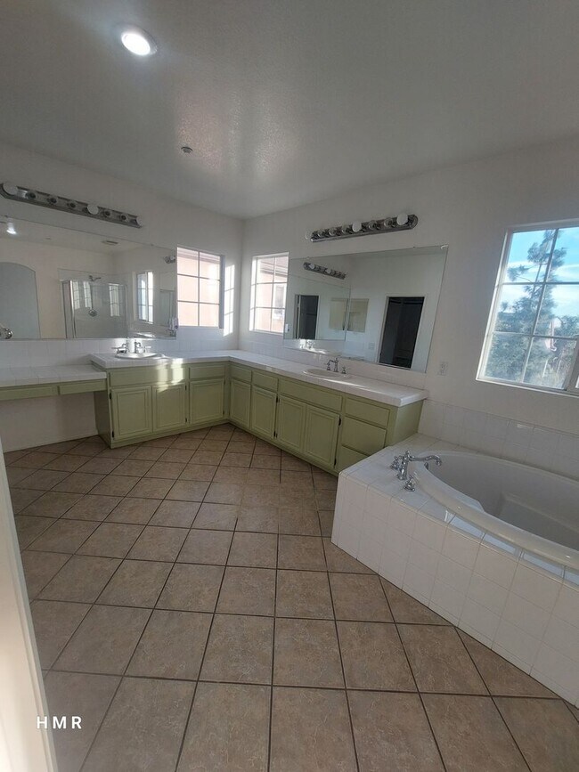 Building Photo - Stunning Two-Story Home with 4 Bedrooms an...