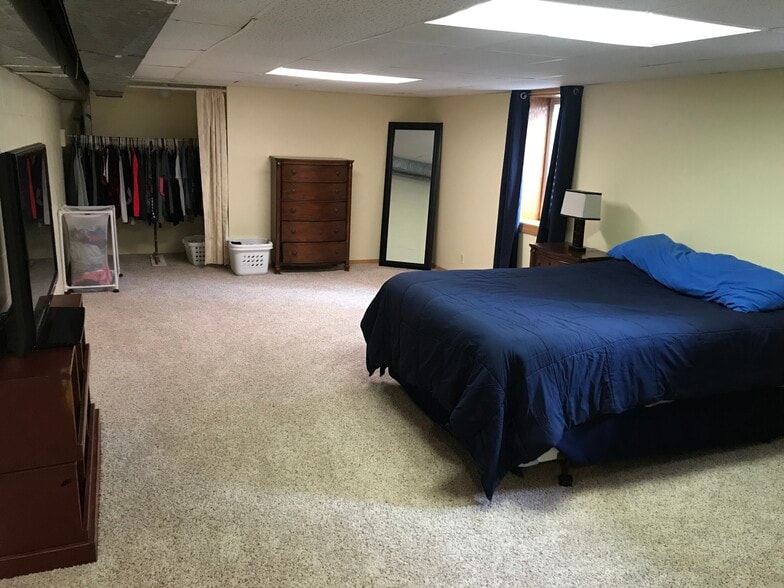 large 3rd bedroom or entertainment room in basement - 1590 Case Ave E