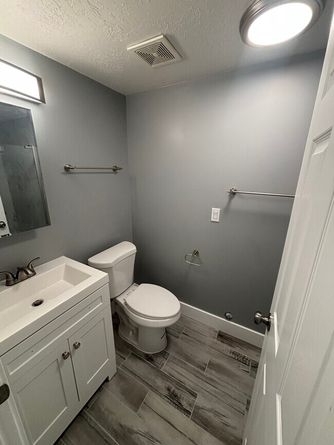 Building Photo - 7734 S 1100 E