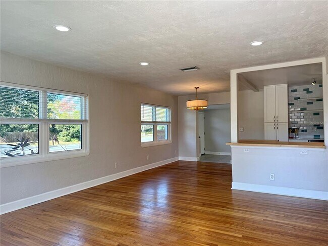 Building Photo - 2801 Nancy St