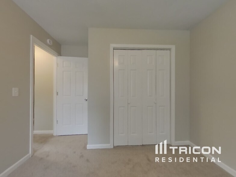 Building Photo - 1810 Woodberry Ct