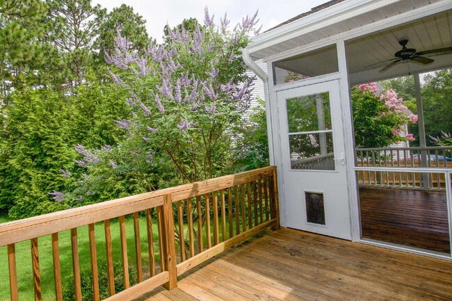 Building Photo - 25 Forrest Dr