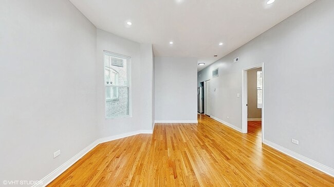 Building Photo - 1422 S Avers Ave