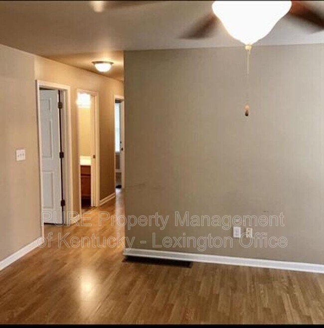 Building Photo - 219 W 4th St