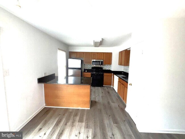 Building Photo - 6761 Jenny Leigh Ct