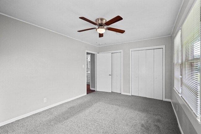 Building Photo - Beautiful 4 Bedroom, 2 Bath Home in Texas ...