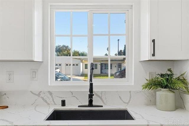 Building Photo - 702 Oaklawn Ave