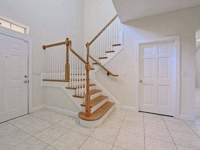 Building Photo - 1645 Baseline Ln