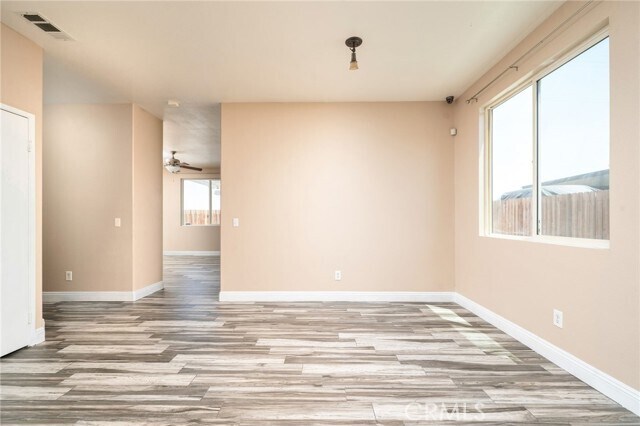 Building Photo - 12833 Biscayne Ave