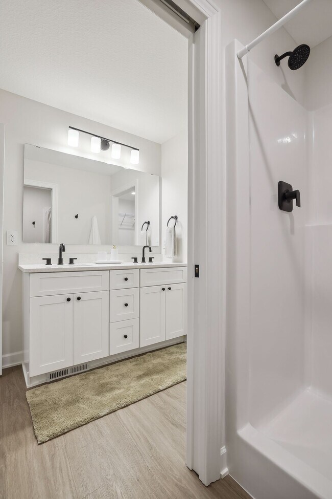 Building Photo - 2489 Cedarwood Ln