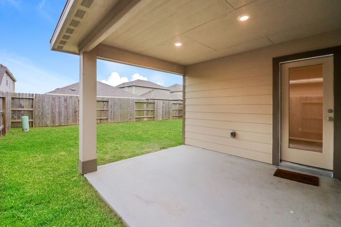 Building Photo - 1022 Modesto Dr