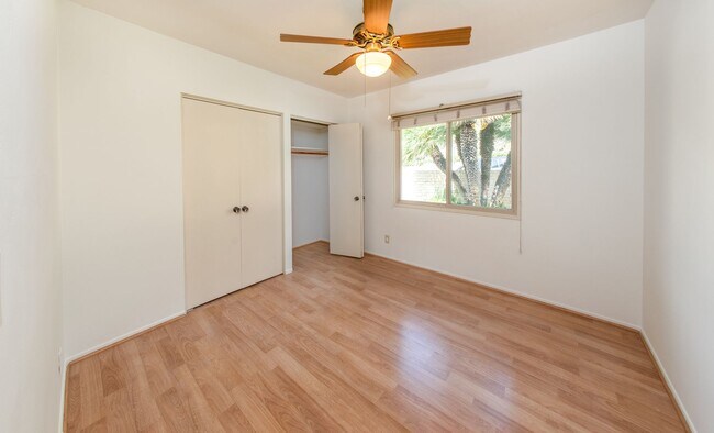 Building Photo - Home in La Crescenta Mountains