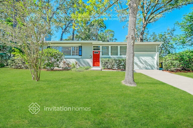 Building Photo - 2459 Mercer Cir S